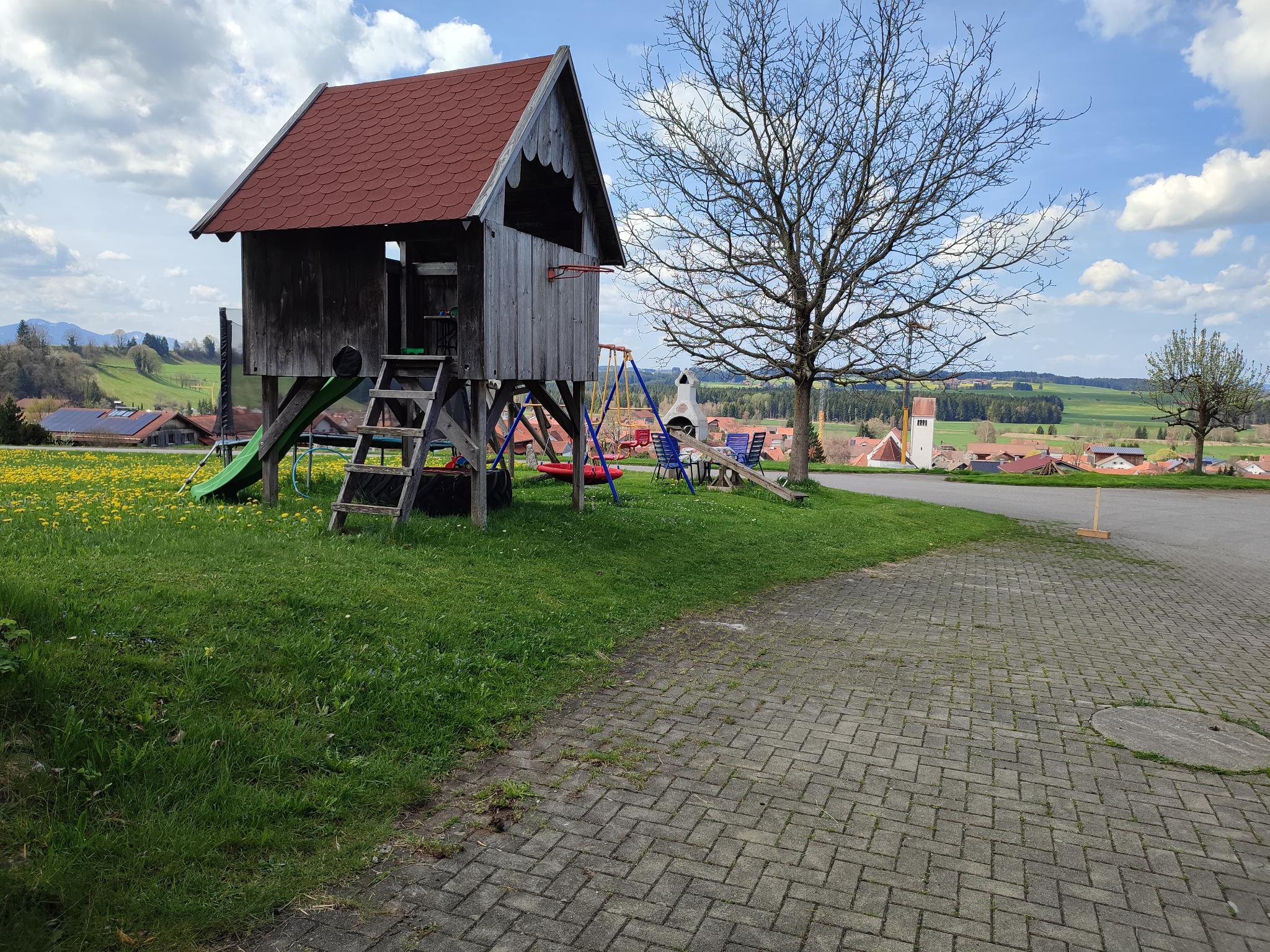 Vorschau: Romantische Abendstimmung auf dem Bauernhof-Campingplatz im Allgäu