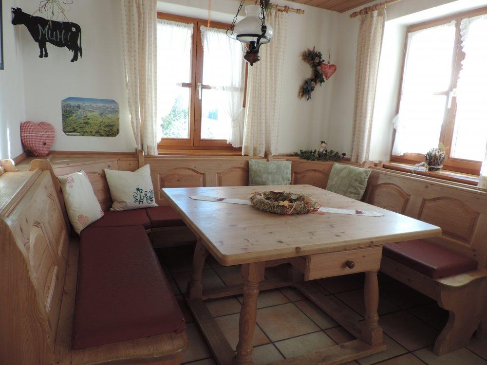 Vorschau: Helle Essecke mit Blick nach draußen
