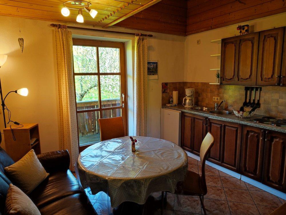 Moderne Küche der Ferienwohnung Wiesenblick auf dem Sonnenhof